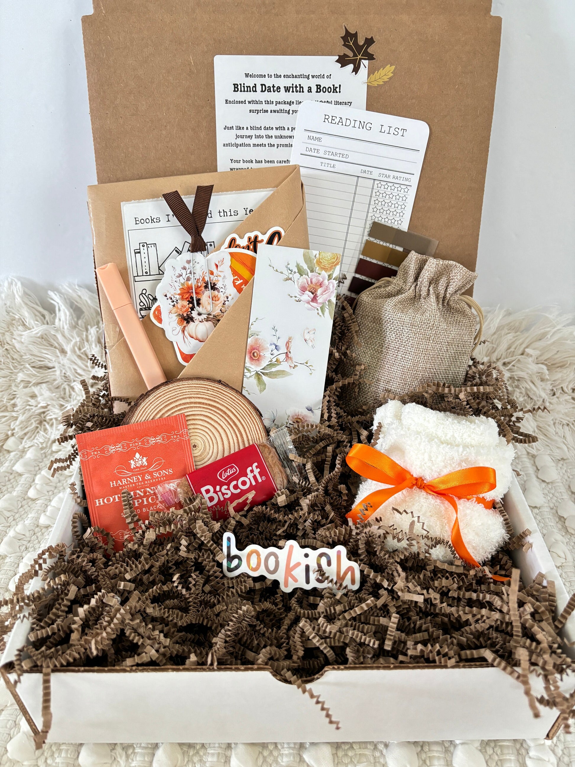 Personalized Blind Date with a Book Box Gift for Mom Gift Box Mystery Gift for Book Lovers Gift for Bookworm Personal Book Gift for Her