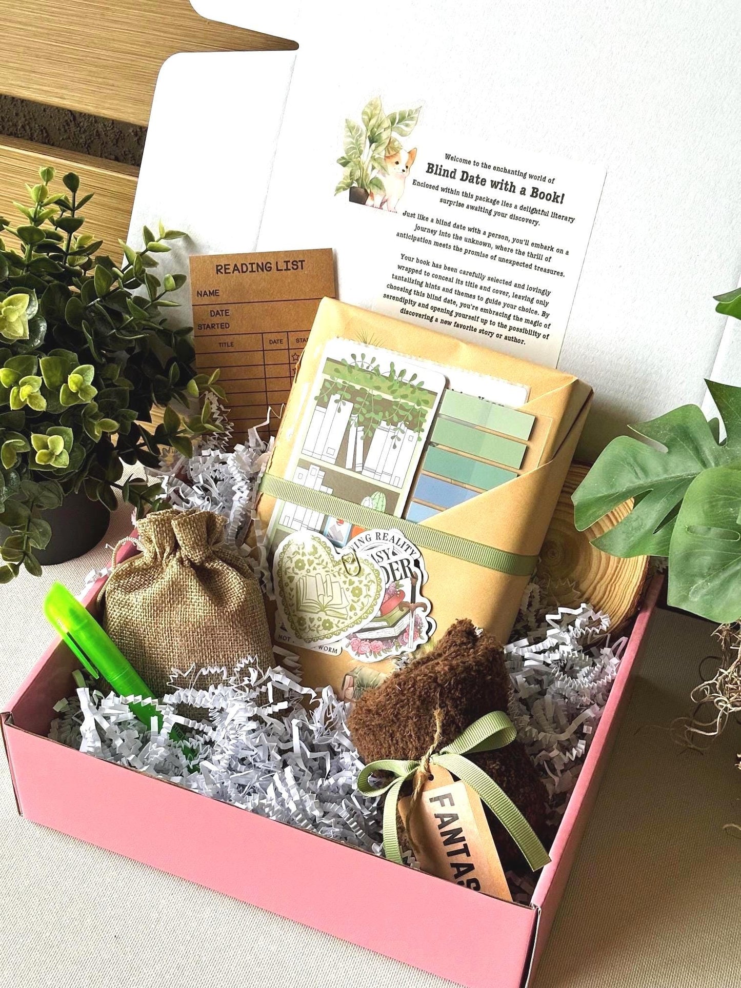 This blind date book gift features a surprise mystery book tailored for romantasy fans, dark romance readers, or anyone searching for a fun and thoughtful book lover gift. A popular choice for booktok book trends and book club swaps, this blinddatewithabook experience is perfect for readers who enjoy surprise book gifts, bookish gifts with aesthetic appeal, and long-tail searches like “book lover gift for her” or “reading gift for booktok fans.”