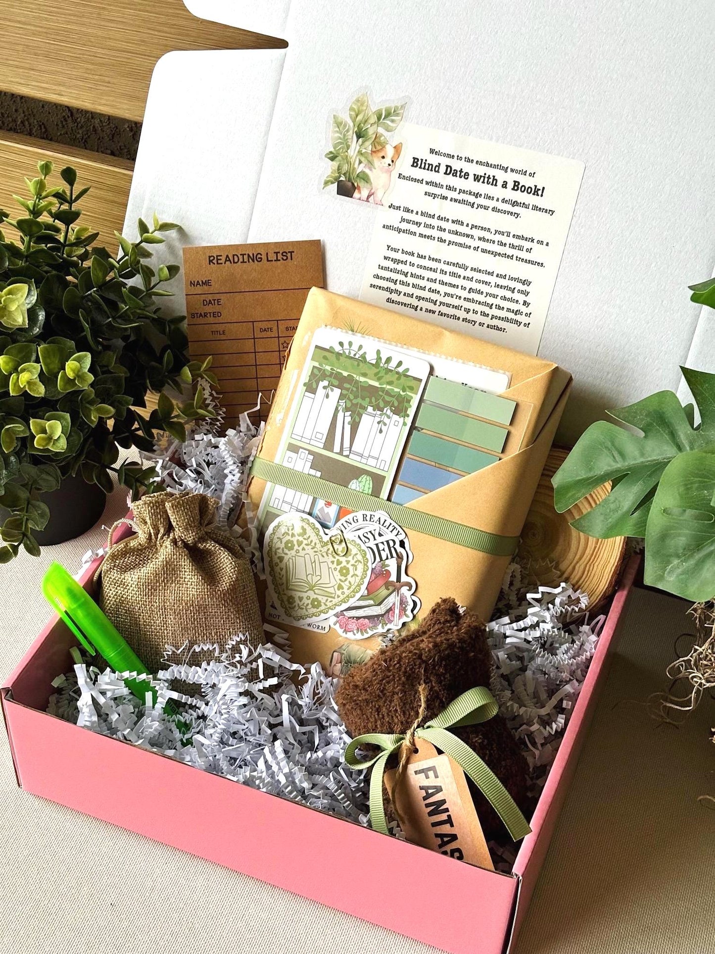 This blind date book gift features a surprise mystery book tailored for romantasy fans, dark romance readers, or anyone searching for a fun and thoughtful book lover gift. A popular choice for booktok book trends and book club swaps, this blinddatewithabook experience is perfect for readers who enjoy surprise book gifts, bookish gifts with aesthetic appeal, and long-tail searches like “book lover gift for her” or “reading gift for booktok fans.”