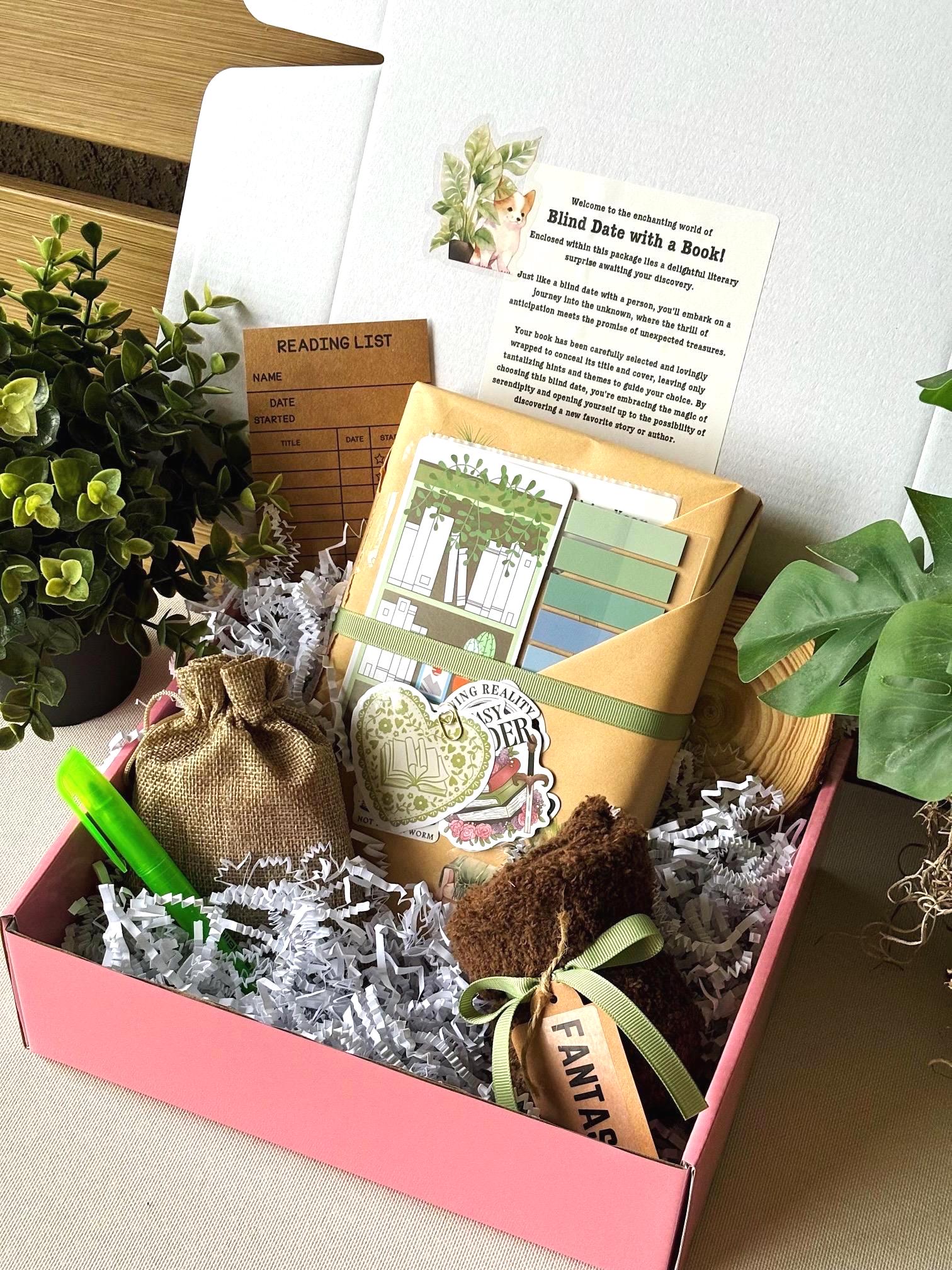 This blind date book gift features a surprise mystery book tailored for romantasy fans, dark romance readers, or anyone searching for a fun and thoughtful book lover gift. A popular choice for booktok book trends and book club swaps, this blinddatewithabook experience is perfect for readers who enjoy surprise book gifts, bookish gifts with aesthetic appeal, and long-tail searches like “book lover gift for her” or “reading gift for booktok fans.”