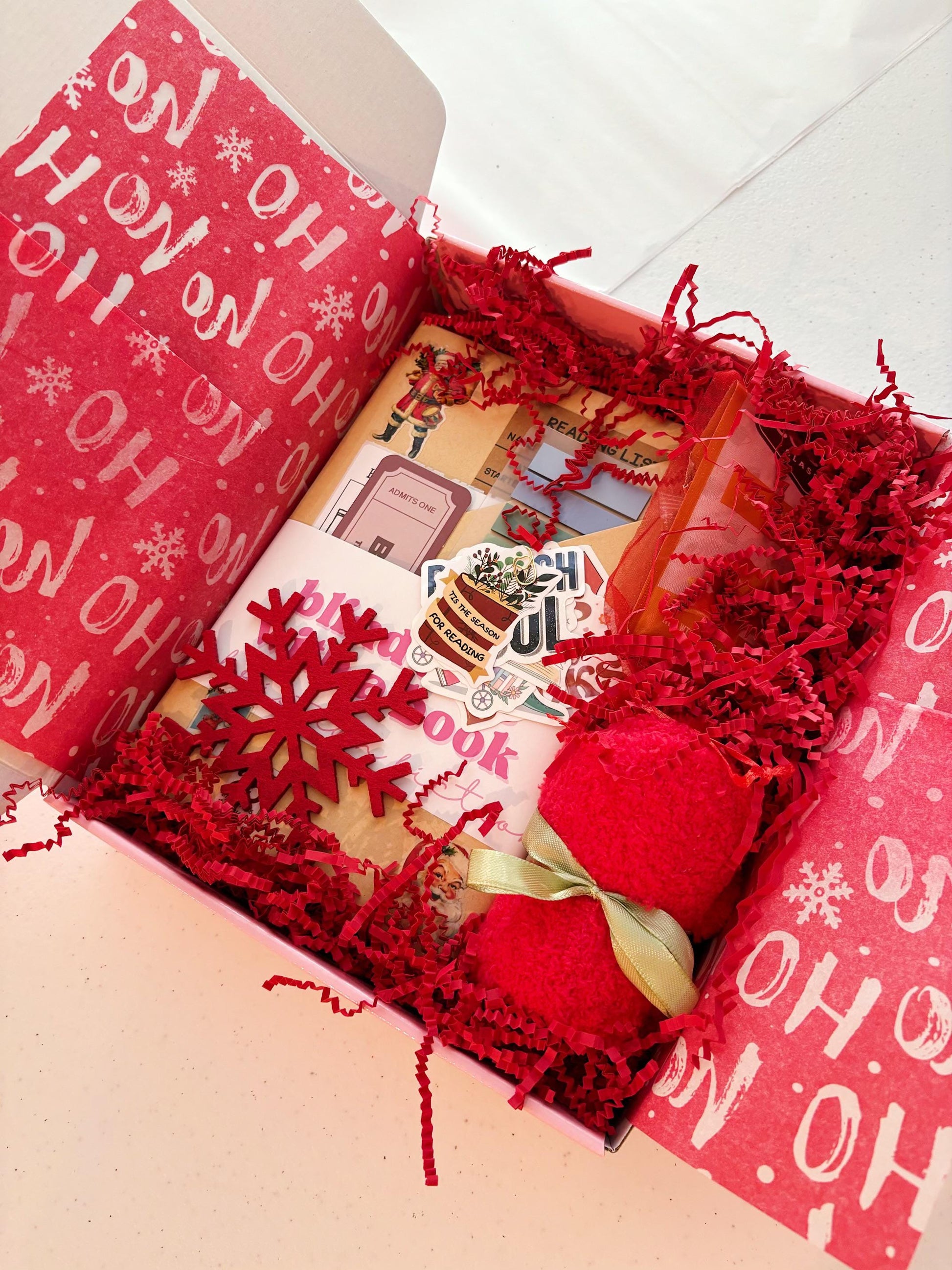 Beautifully wrapped blind date with a book christmas vintage gift box, complete with cookies and cocoa. Perfect blind date with a book smut or romantasy gift for cozy readers and collectors of nostalgic book boxes.